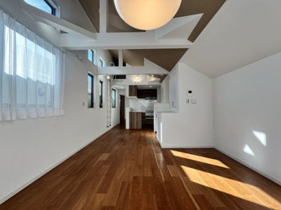 【居間・リビング】 | 杉並区桃井2丁目 中古戸建