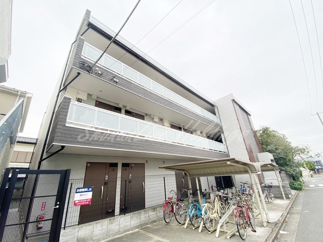 藤沢市亀井野１丁目の賃貸マンションの外観