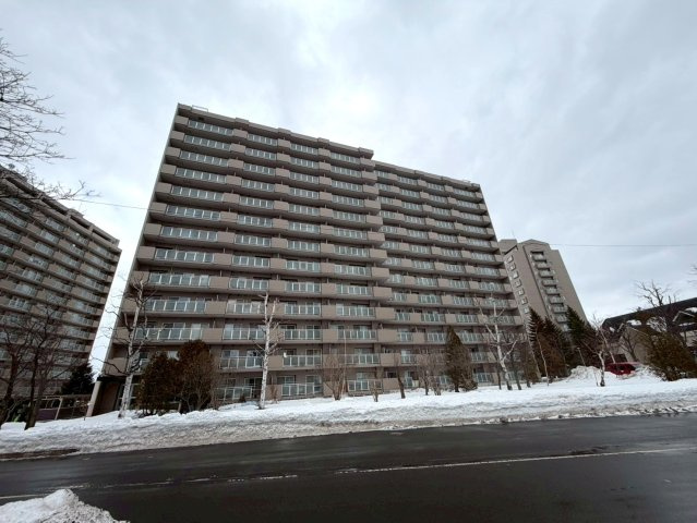 コープ野村あいの里エスパシオ参番館の外観