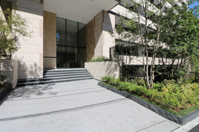 【エントランス】