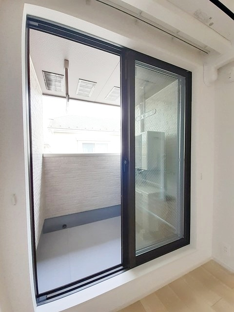 横浜市泉区和泉中央北２丁目のアパートのバルコニー