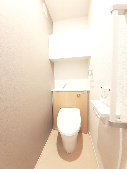 横浜市泉区和泉中央北２丁目のアパートのトイレ