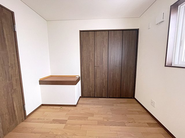 【エコnaホーム】　郡山市小原田1丁目　小原田小・小原田中の洋室|北東側の4.5帖の洋室
