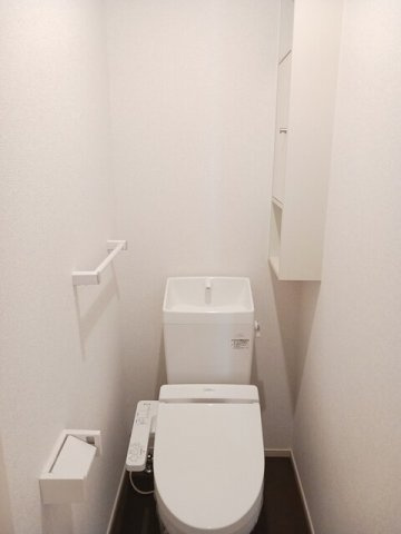 エテルノソーレＳＩのトイレ|清潔感のあるトイレです