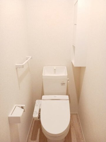 ＴＫ・Ⅰのトイレ|落ち着いた色調のトイレです