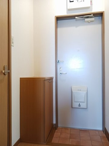 エンゼルハイツⅡの玄関|ゆったりとした玄関です