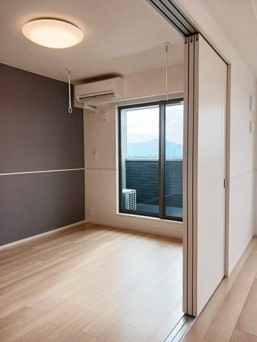 アバンツァートⅠの内装|明るい色調の室内です