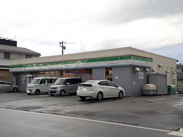 ピュアハイツの周辺|ファミリーマート近見七丁目店まで120m
