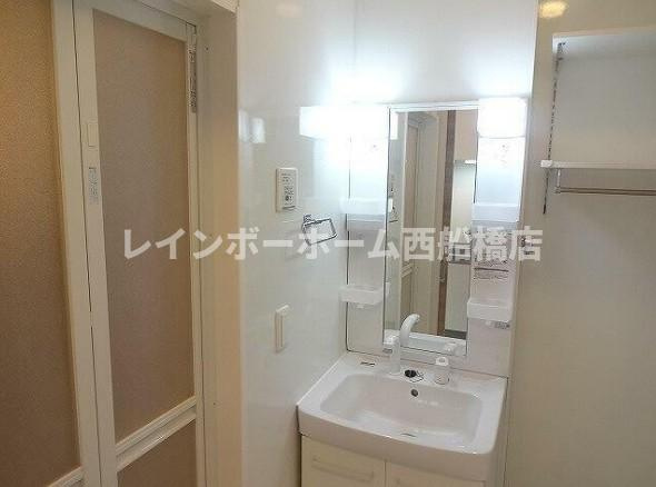ESTASIA船橋日大前の洗面所