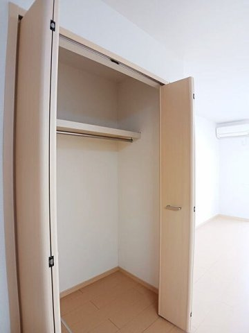 クレメント　ヴィラＡの収納|便利な収納スペースです