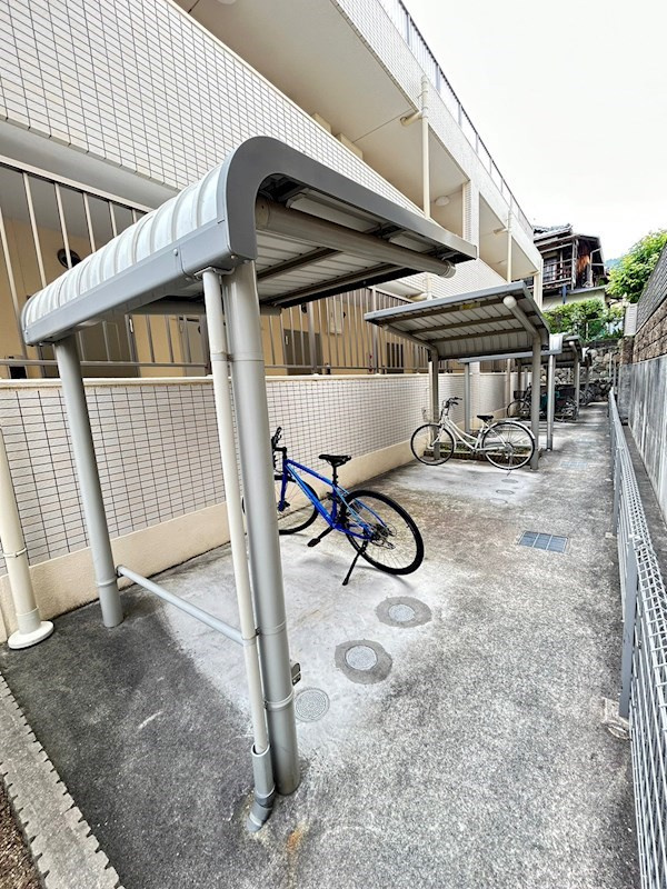 ROOMs六甲の外観