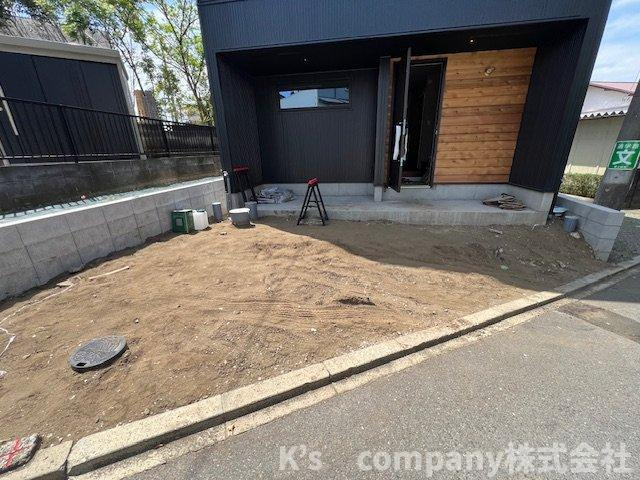 茅ヶ崎市赤羽根　新築戸建の駐車場|お車1台分◇◇