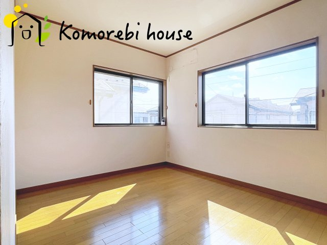 さいたま市見沼区島町　中古一戸建ての寝室|ゆとりの広さです