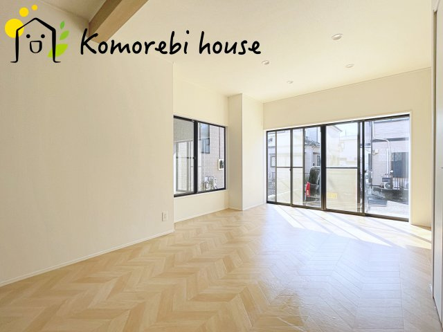 さいたま市見沼区島町　中古一戸建ての居間・リビング|使いやすい居間です