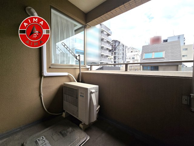 コスモ博多古門戸の内観：施工例|開放感があり、遮るものもなく気持ちのいい景色が広がります。お部屋にも爽やかな風と暖かく柔らかな日差しが差し込み、毎日の暮らしを豊かに彩ります。