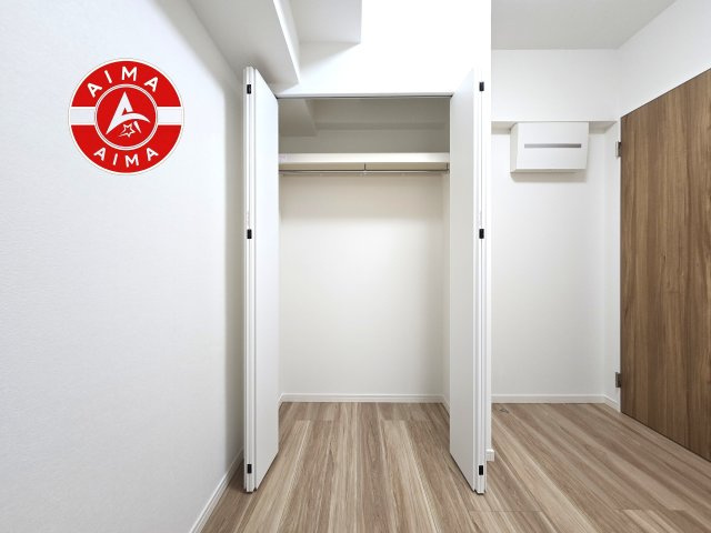コスモ博多古門戸の内観：施工例|アイランドキッチン採用で、動線が良く使いやすいキッチンスペースです。