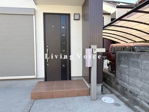 【エントランス】 | 【仲介手数料０円】相模原市南区東林間6丁目　中古一戸建て | 相模原市南区東林間6丁目　中古一戸建て