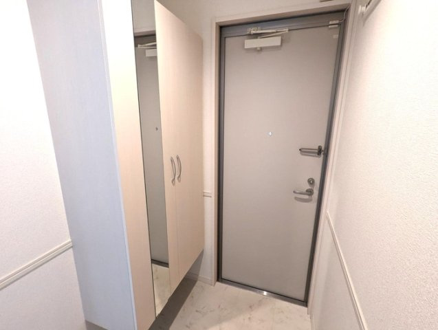 パライソ熱田六番町　B棟の玄関