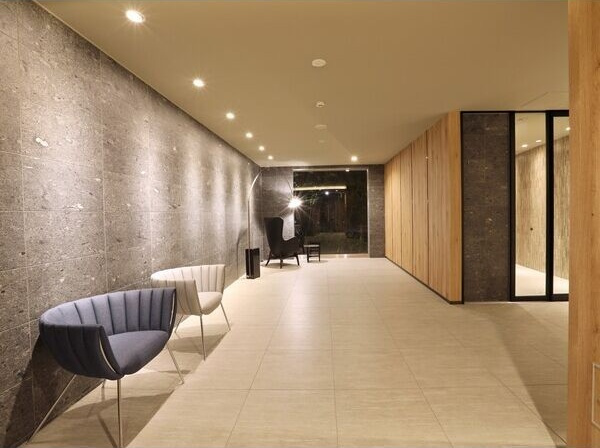 デュオフラッツ栄のエントランス