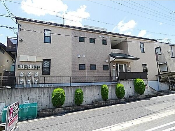 アリヴィオ東苑の外観