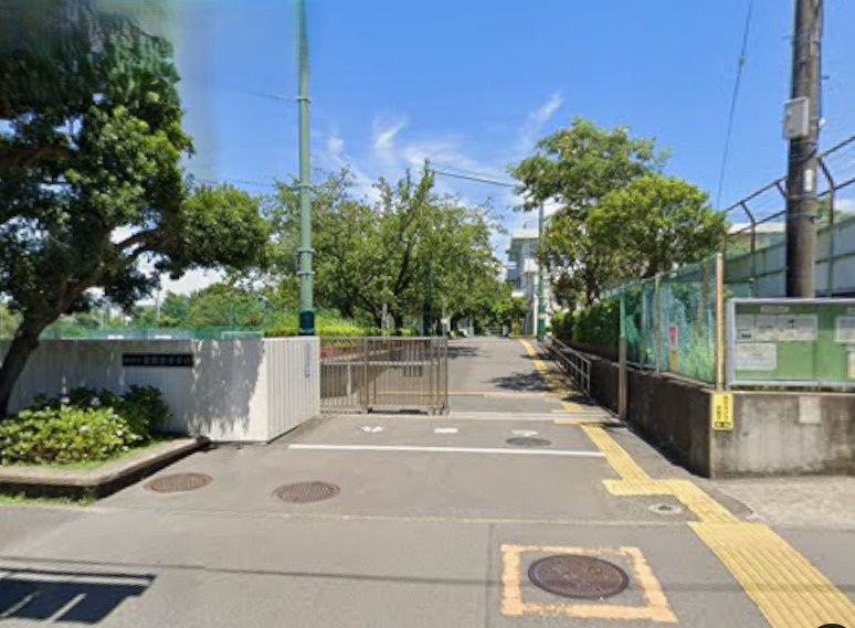 港南台パークホームズの周辺|横浜市立日野南中学校が徒歩６分になります。