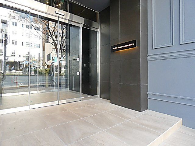 The 9th Residence Sakae Sideのエントランス