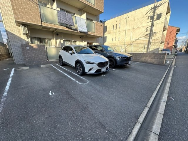 ＣＡＳＡ八番館の駐車場