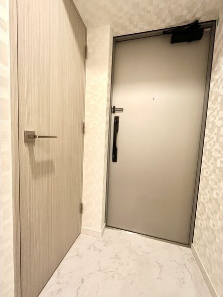 S-RESIDENCE金山Westの玄関