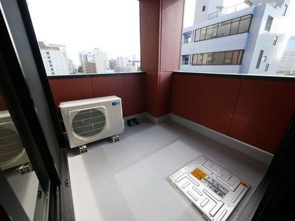 METRO GARDEN 丸の内のバルコニー