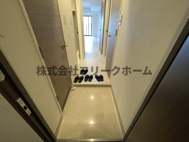 三鷹市下連雀４丁目の賃貸マンションの玄関