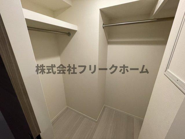 三鷹市下連雀４丁目の賃貸マンションの収納