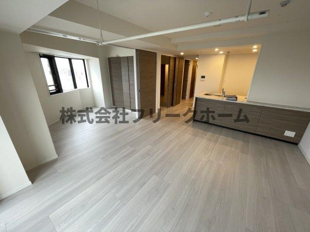 三鷹市下連雀４丁目の賃貸マンションの居間・リビング