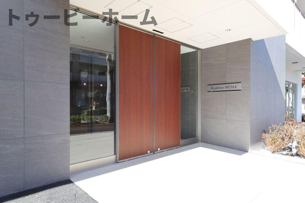 Residence IRUMAのエントランス|外観は落ち着いています