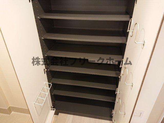 三鷹市下連雀４丁目の賃貸マンションの収納