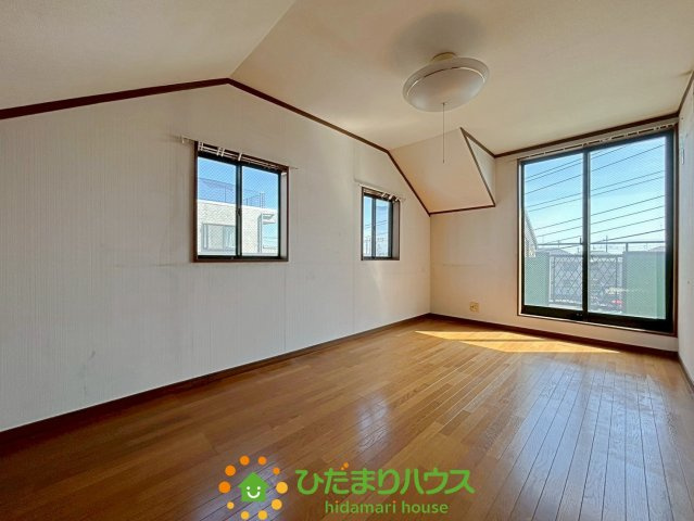 久喜市西大輪4丁目　中古一戸建ての寝室