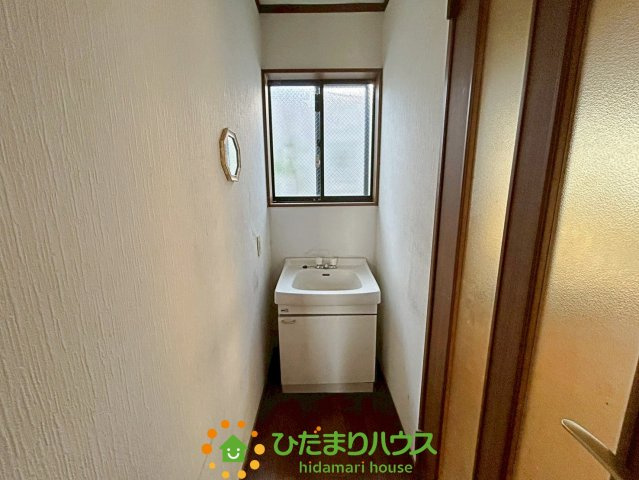 久喜市西大輪4丁目　中古一戸建ての独立洗面台