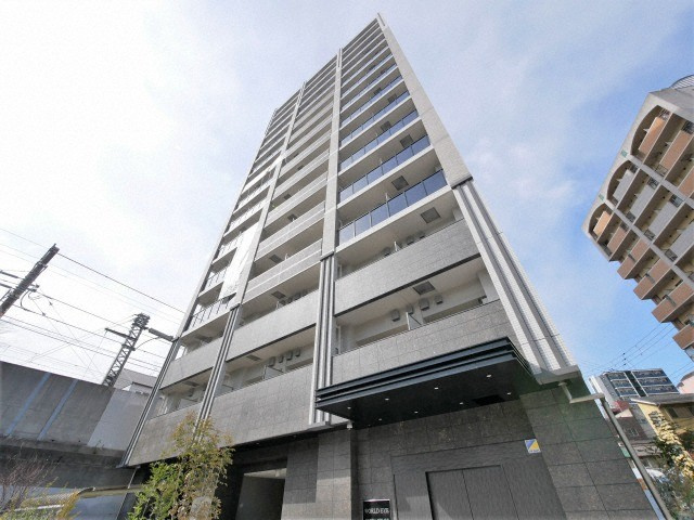 ワールドアイ難波南ポルタ