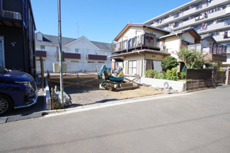 【前面道路含む現地写真】 | 令和８年３月８日撮影　建築中
