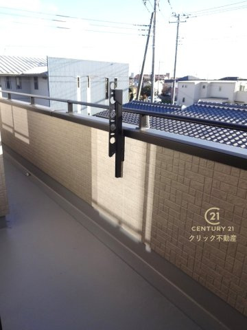 ブルーミングガーデン  水戸市赤塚１丁目　1のバルコニー|日当たり良好なバルコニーです。気分転換に出るだけでも、晴れた日にお洗濯物やお布団を一気に干すのも気持ちがいい♪（写真は完成イメージ）