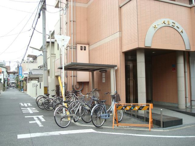 ヌーベルコートのエントランス|エントランス