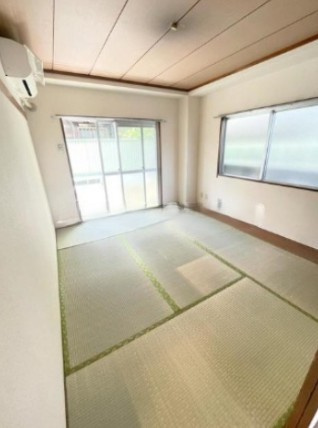 ハイム稲荷坂の和室