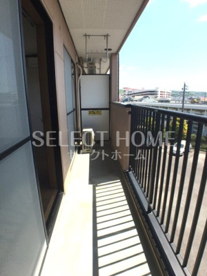 【バルコニー】 | ルモンエスト | お洗濯にも便利なバルコニー付き
同型タイプ