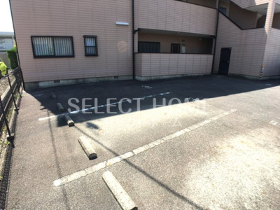 【駐車場】 | ルモンエスト | 駐車場完備です