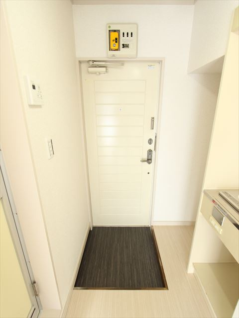ヴィラージュＦの玄関