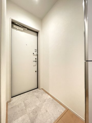 アンビション豊春の玄関|※同タイプ・別室の写真になります。