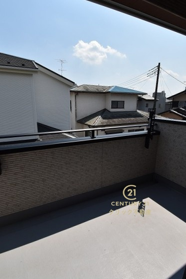 ブルーミングガーデン  水戸市赤塚１丁目　2のバルコニー|2部屋から出られるバルコニーです。ちょっと気分転換に外の景色を眺めて深呼吸もいいですね。