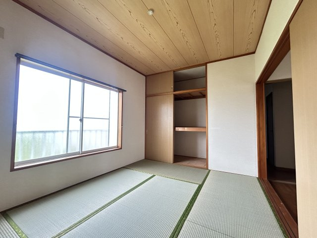 春日部市南３丁目のアパートの和室