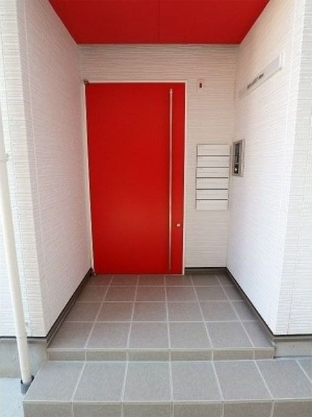 REGALEST blancのエントランス