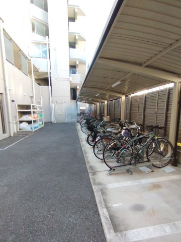 日神デュオステージ王子の駐輪場|敷地内駐輪場
