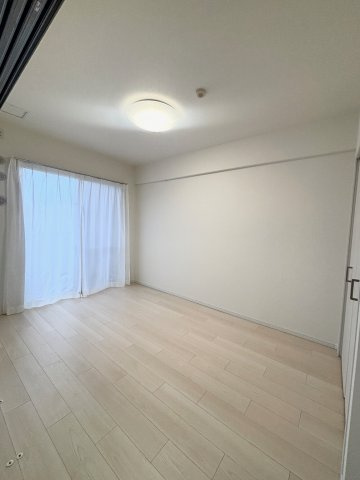 アンビシャスパーク京王堀之内の洋室|コンパクトで使いやすい洋室です